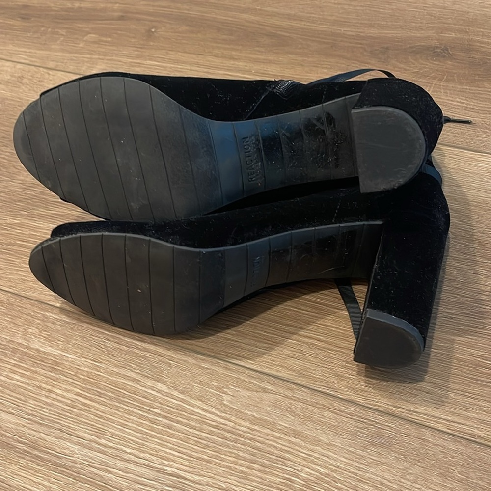 Kenneth Cole Reaction | Lania Velvet Ankle Boots Peep Toe Lace Up Zip Sz 11 - Picture 9 of 11